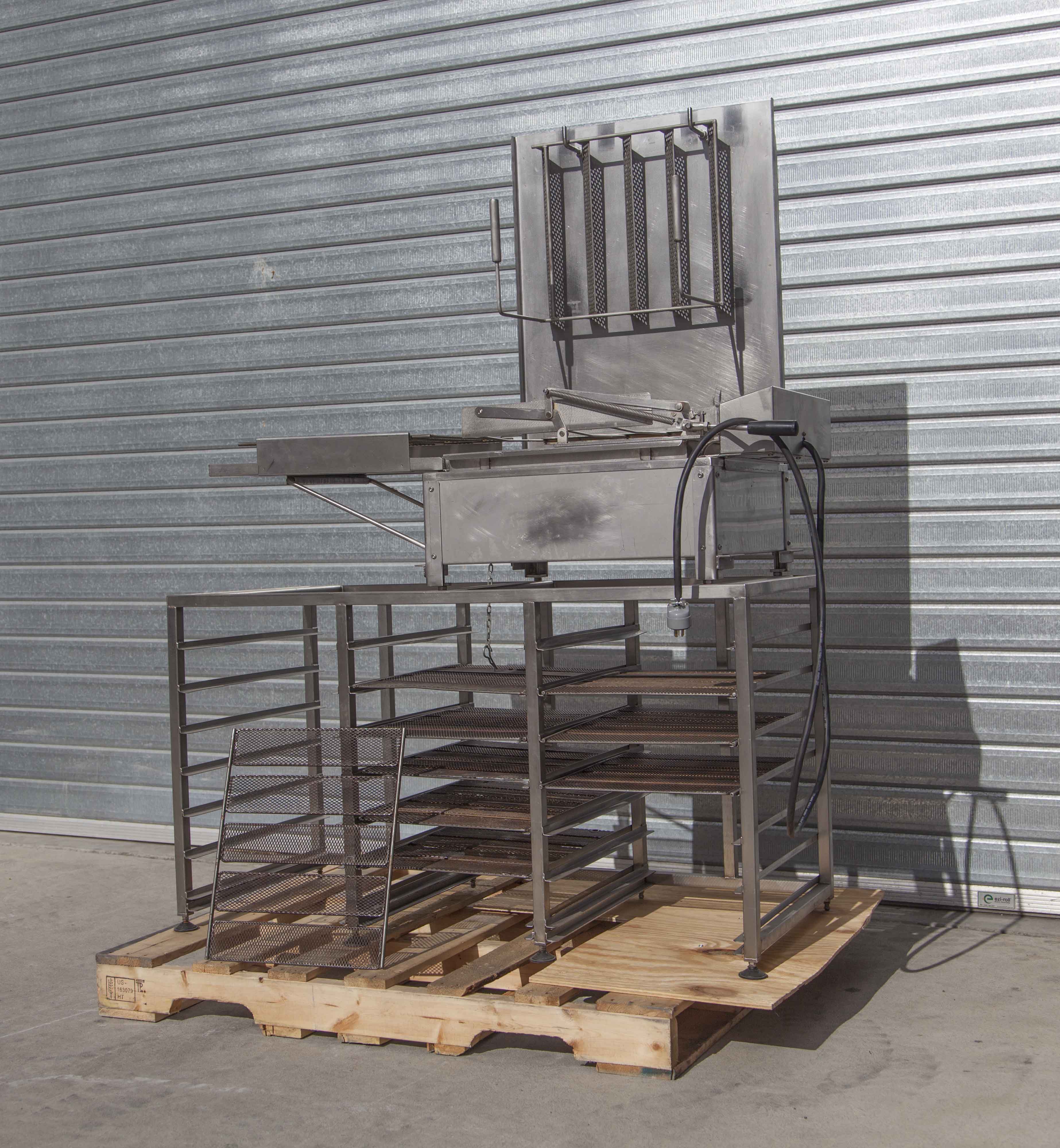 DCA_FE500_HALF_TRAY_FRYER_WITH_STAND_AND_TRAYS.jpg